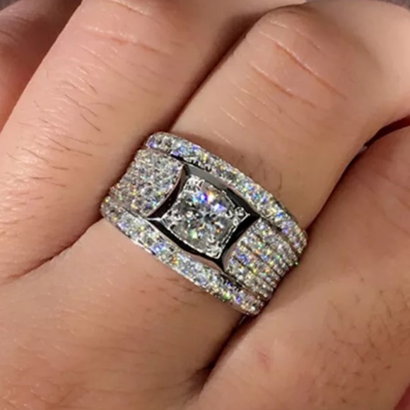 New Women’s 925 Silver Diamond Beautiful Ring - Picture 2 of 5